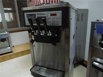 Tragbare Maschine des gefrorenen Joghurts, Doppeltorsions-Aroma-gefrorener Jogurt, der Maschine herstellt